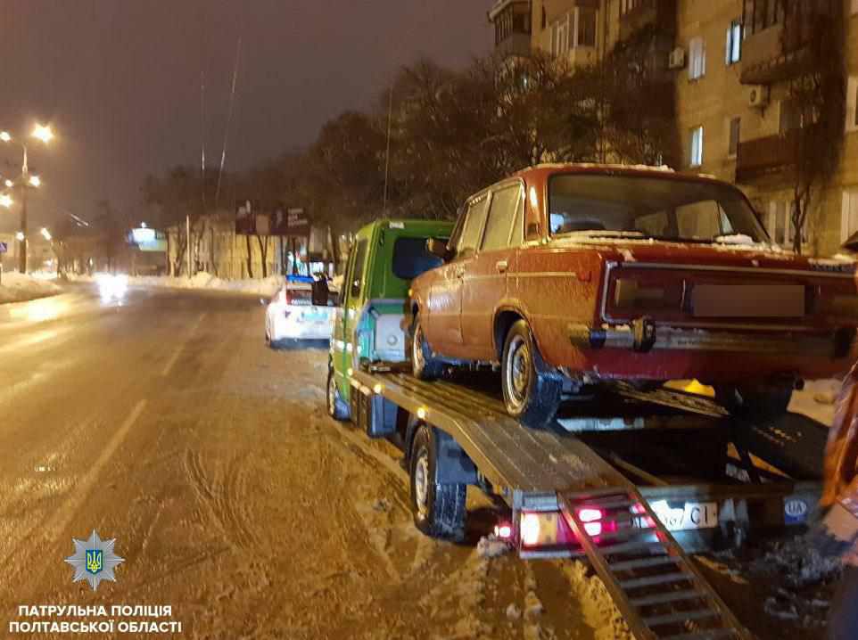 У Полтаві нетверезий водій скоїв ДТП та намагався втекти