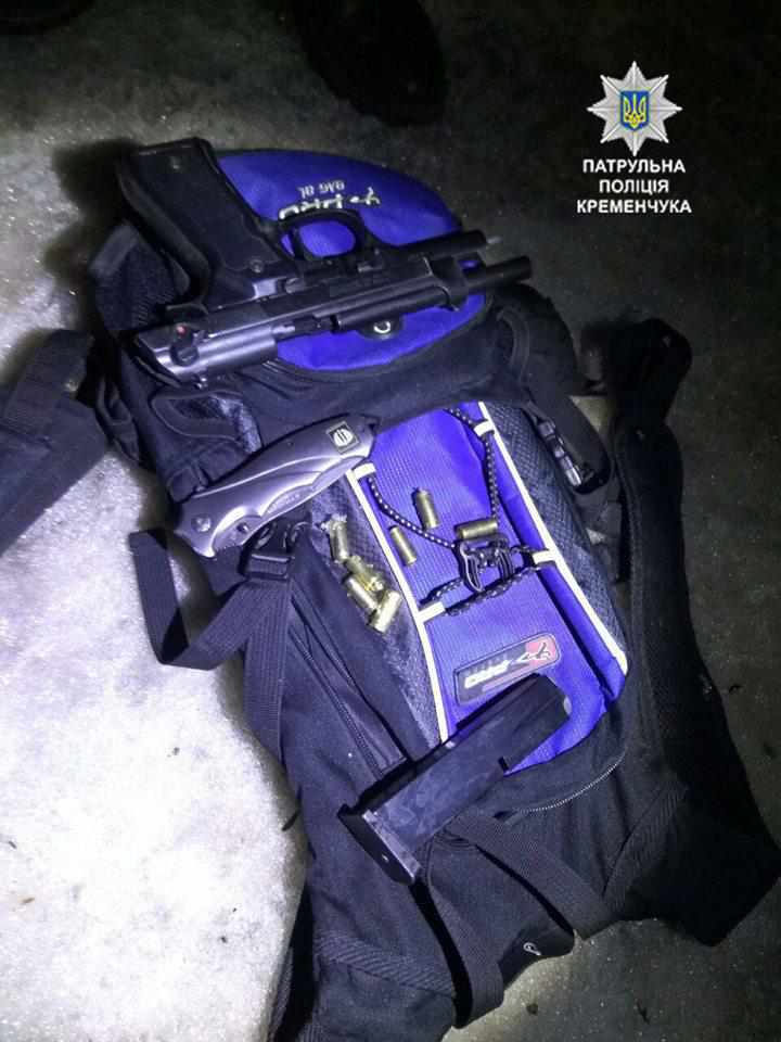 У Кременчуці на зупинці транспорту відбулася стрілянина