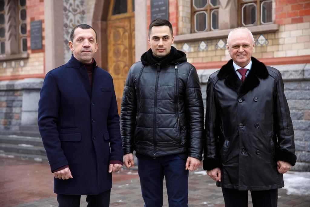 «Чесних більше»: у Полтаві відкрили волонтерський штаб Анатолія Гриценка