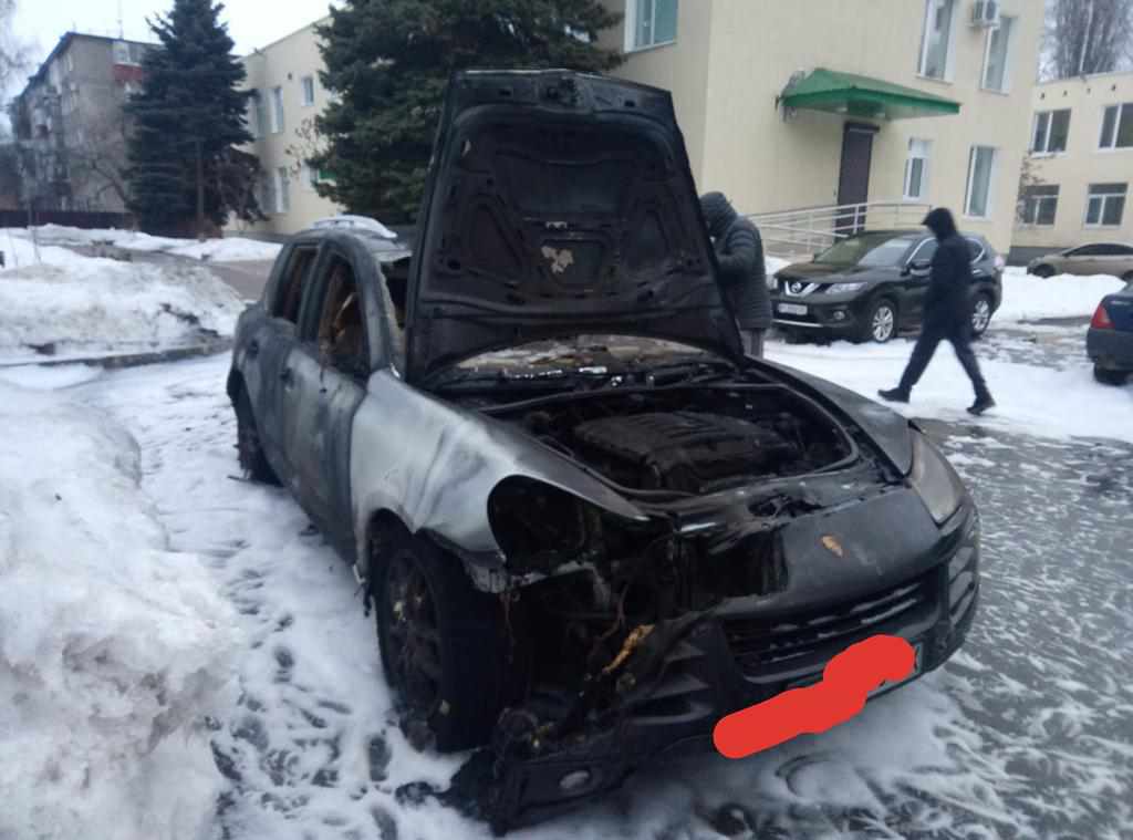 У Шевченківському районі Полтави згорів Porsche