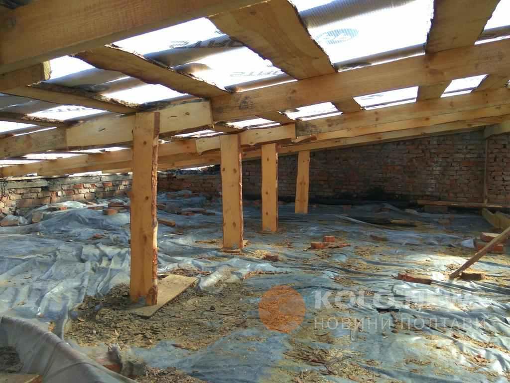 Як живеться полтавцям у будинку, в який поцілила блискавка