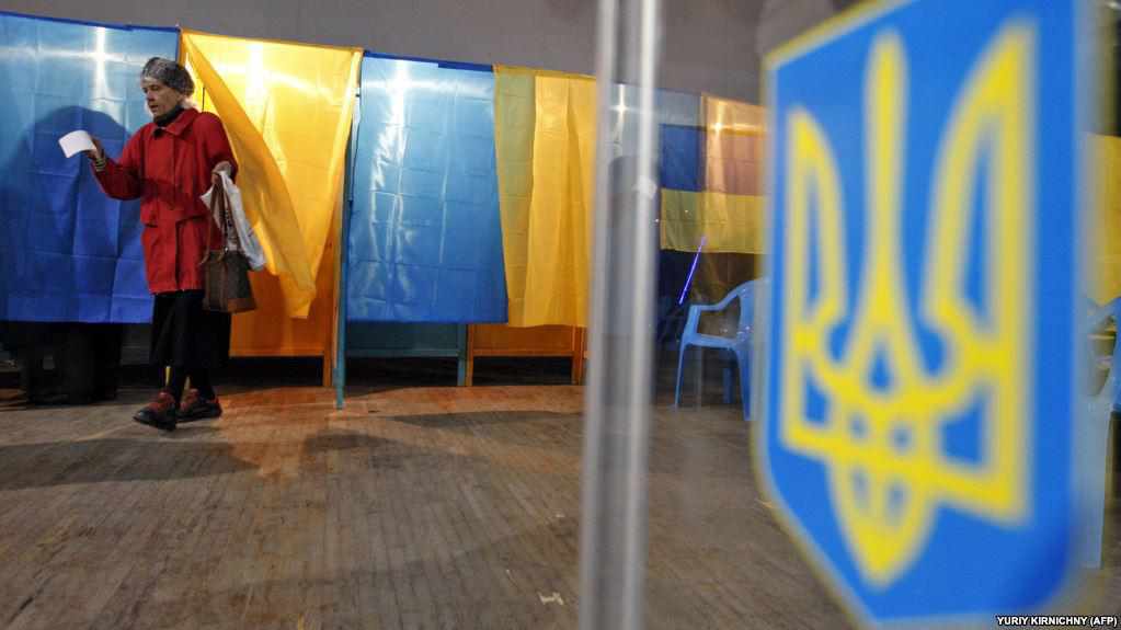 Протягом лютого Полтавщину відвідали 9 кандидатів: закриті зустрічі, какао-дискусії та піротехніка