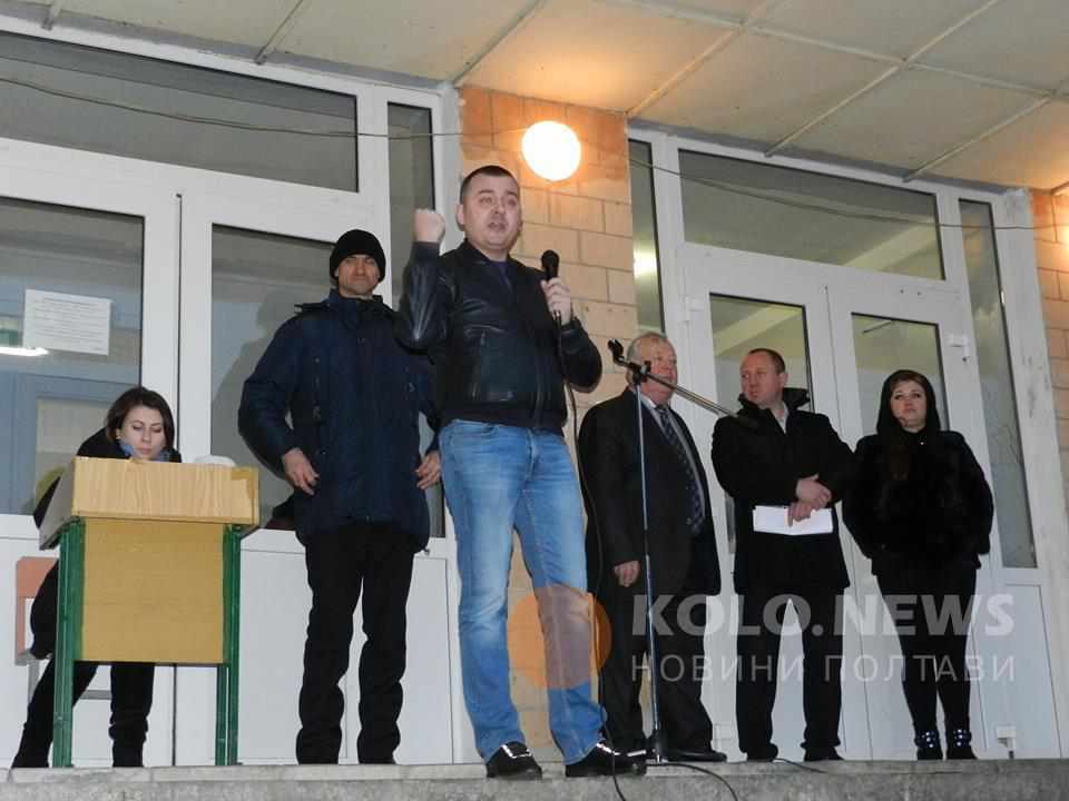 Артем Вітко: «Не допущу, щоб через головотяпство чиновників тисяча школярів опинилася на вулиці!»
