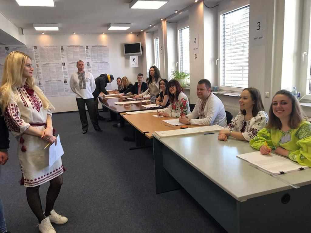 Як голосували українці в Німеччині: день на реєстрацію та ще один на вибори. ФОТО