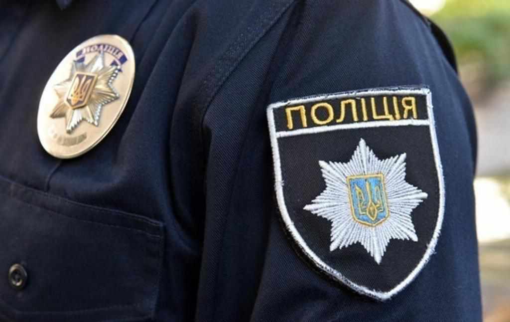 Полтавські правоохоронці розшукують осіб, які побили полісмена біля виборчої дільниці