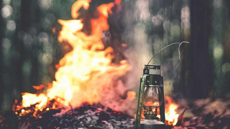 На Полтавщині жінка впала в багаття, коли спалювала сміття