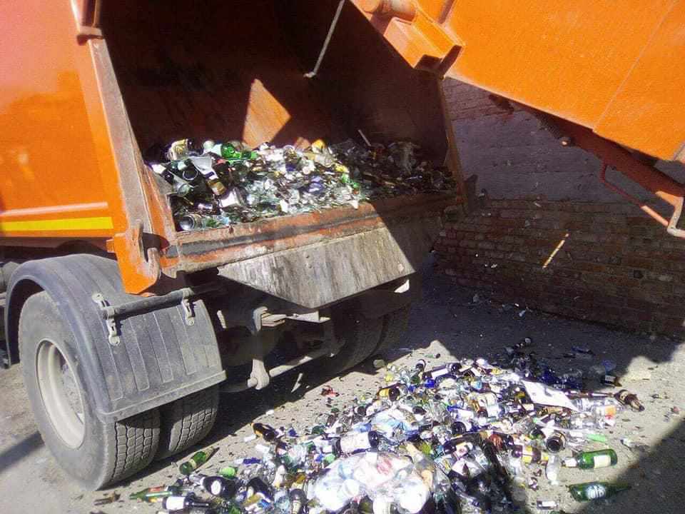 У Полтаві встановили вже 90 баків для роздільного сміття та планують купити авто для їх мийки