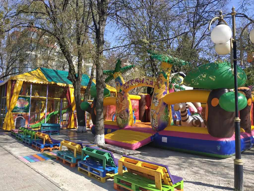 Дитячі атракціони у Сонячному парку Полтави: які залишать, які – приберуть. ФОТО, ВІДЕО