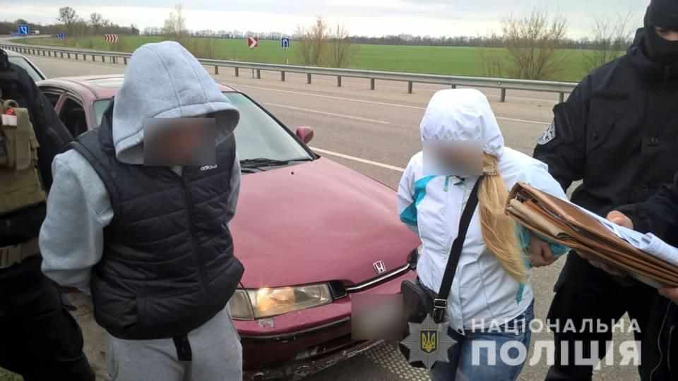 На Полтавщині подружжя, яке підозрюють у збуті наркотиків, узяли під варту