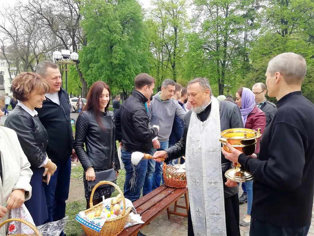 Полтавці освятили великодні кошики. ФОТО 