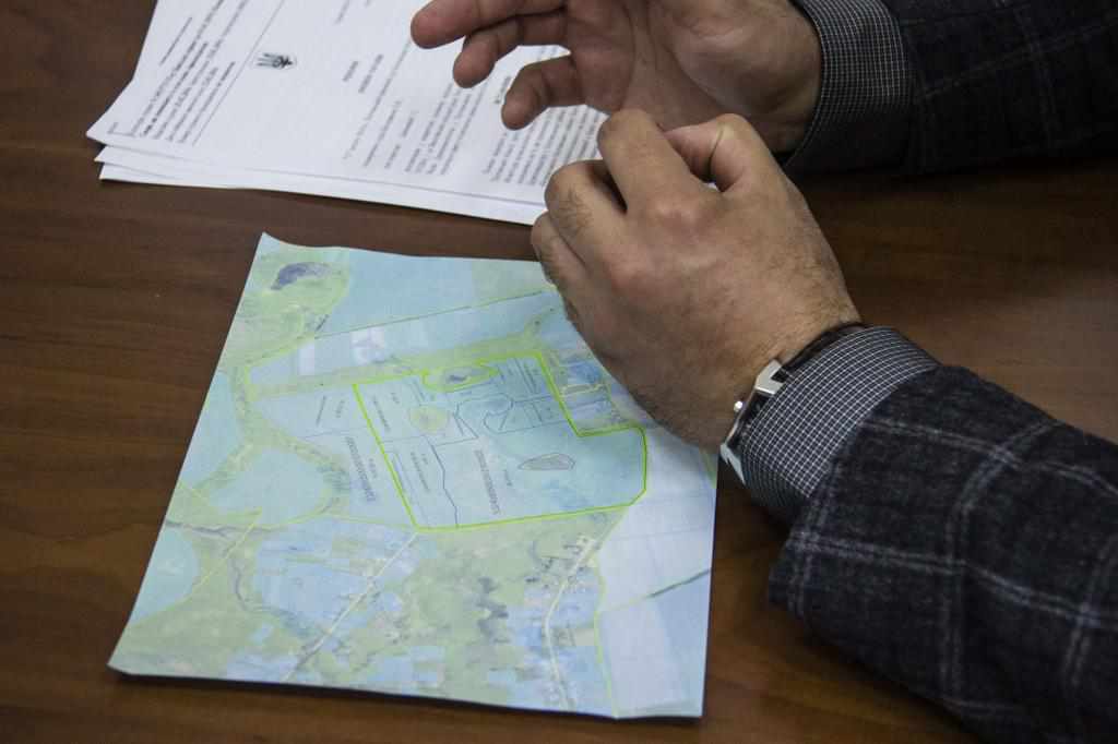 Війна за пасовище: у селі під Полтавою відстоюють останній неораний шмат землі. ФОТО