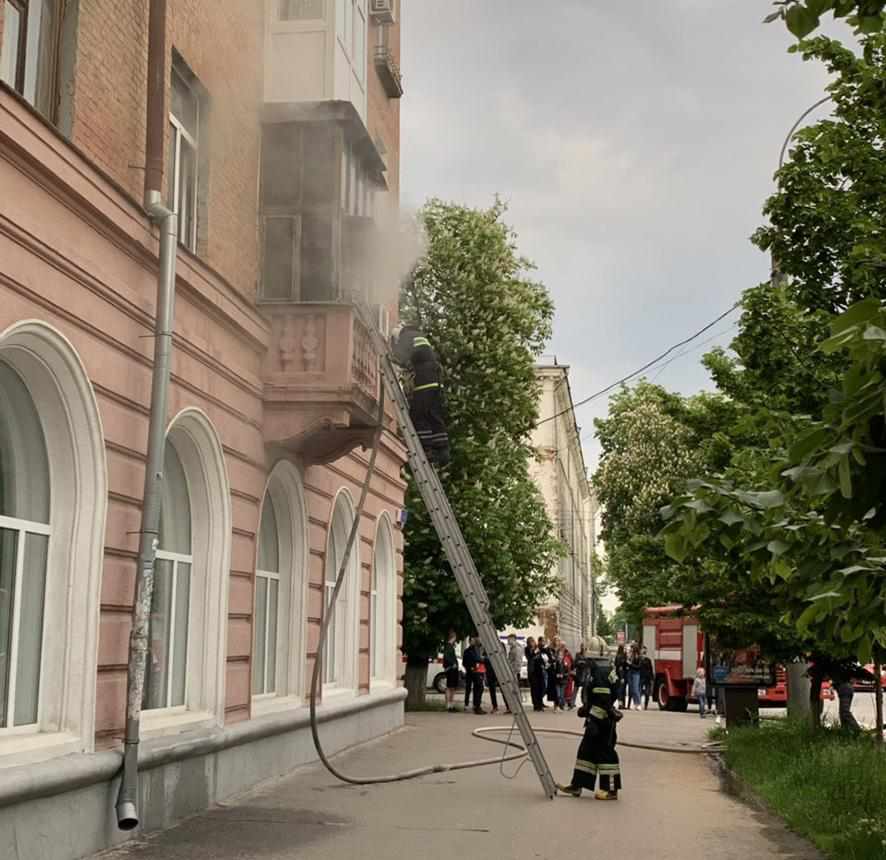 У Полтаві горіла квартира триповерхового житлового будинку
