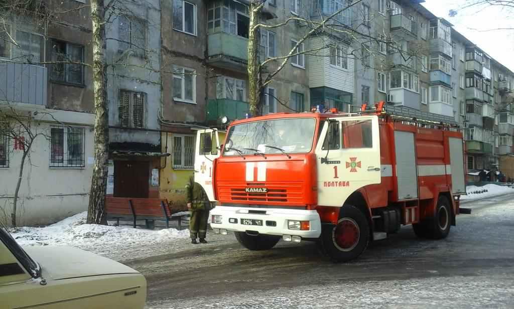 Пиятика в підвалі полтавської багатоповерхівки закінчилася пожежею