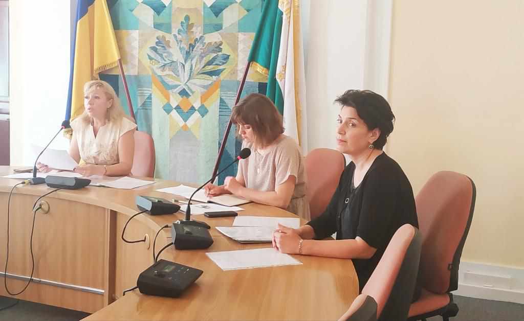 У полтавських школах обиратимуть нових директорів: влада хоче спокійного конкурсу