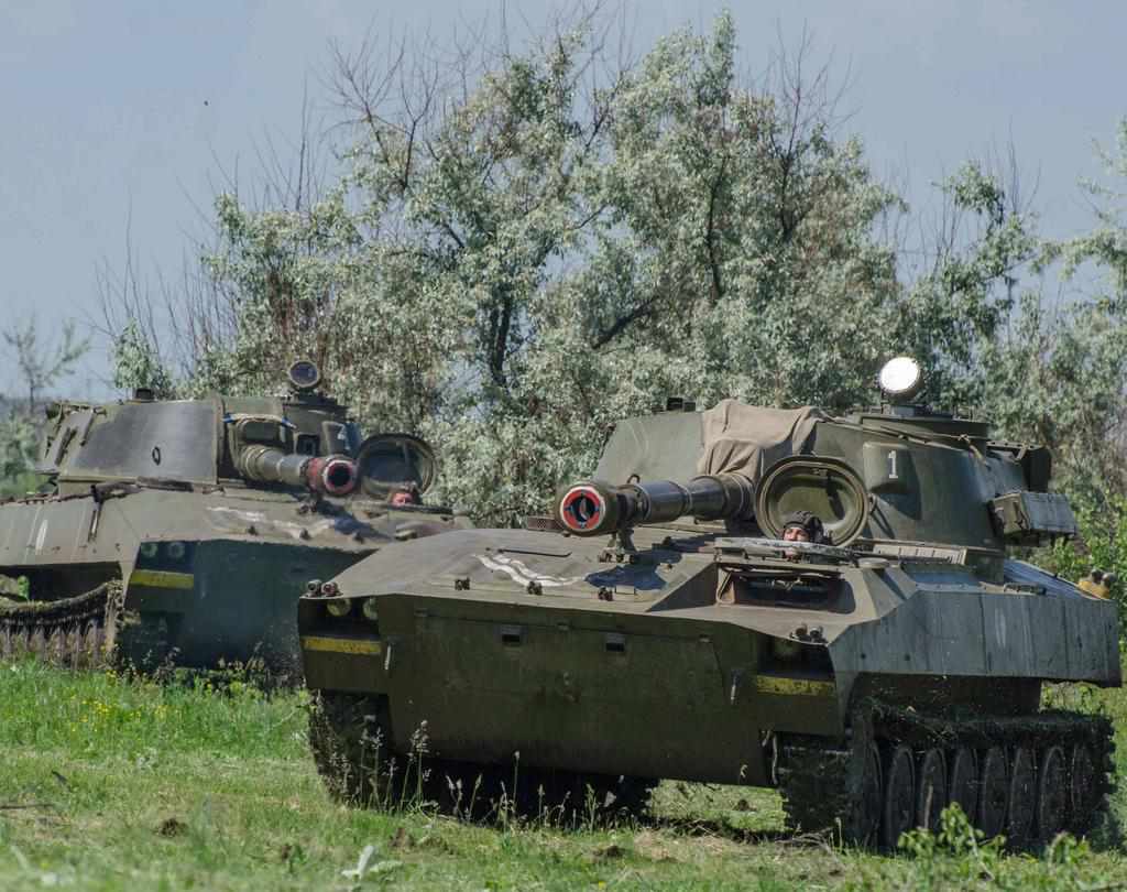 Доба на фронті: двоє військовослужбовців Об'єднаних сил отримали поранення