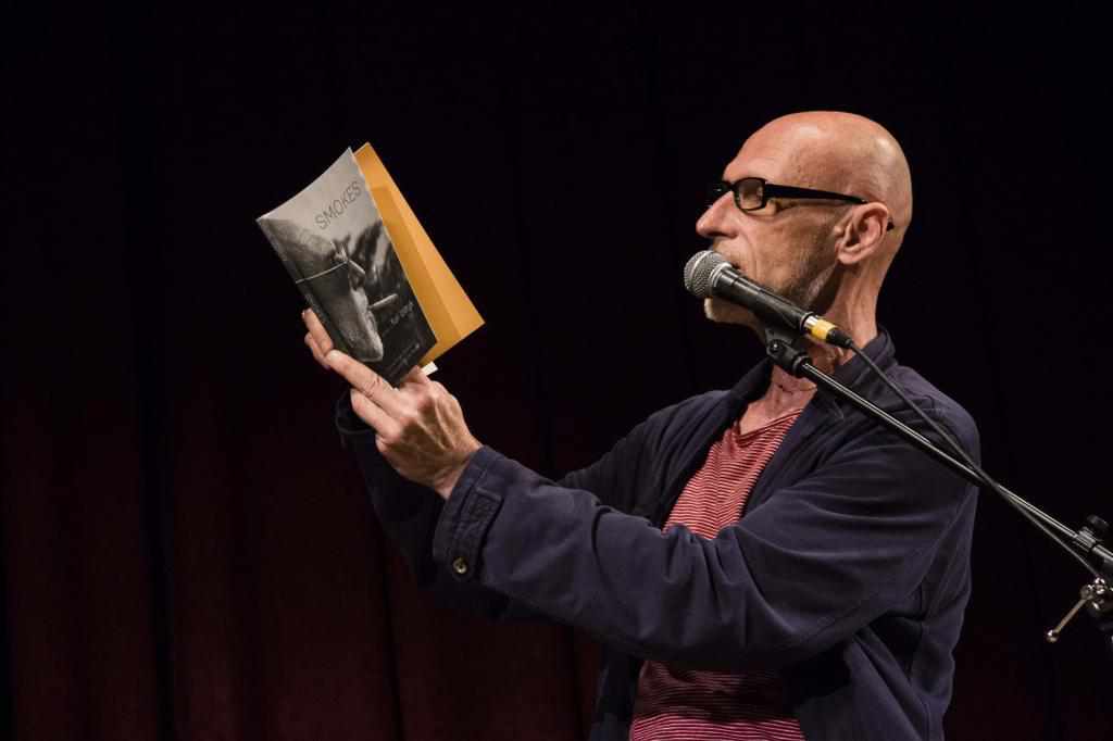 Юрій Іздрик у Полтаві: «Дівчата квіти подарували всього за ніщо: за два селфі та автограф»