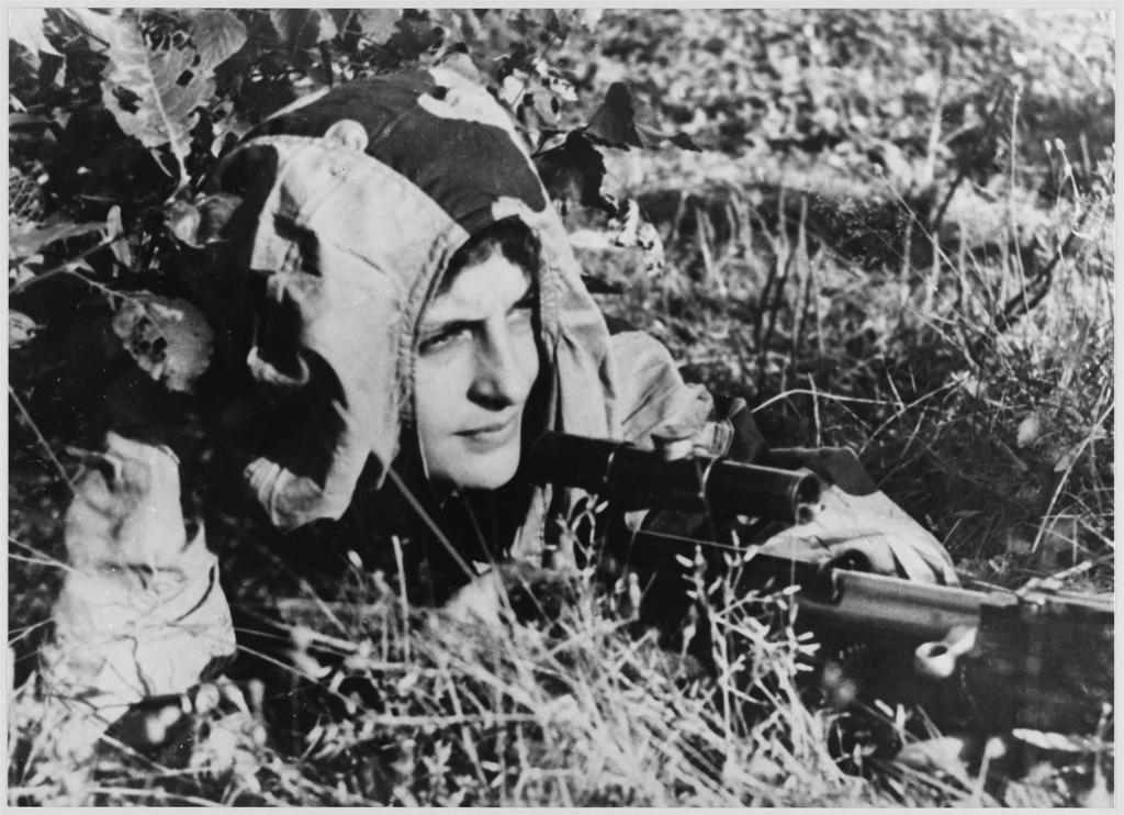 Професія снайперка: Друга світова війна й сучасність