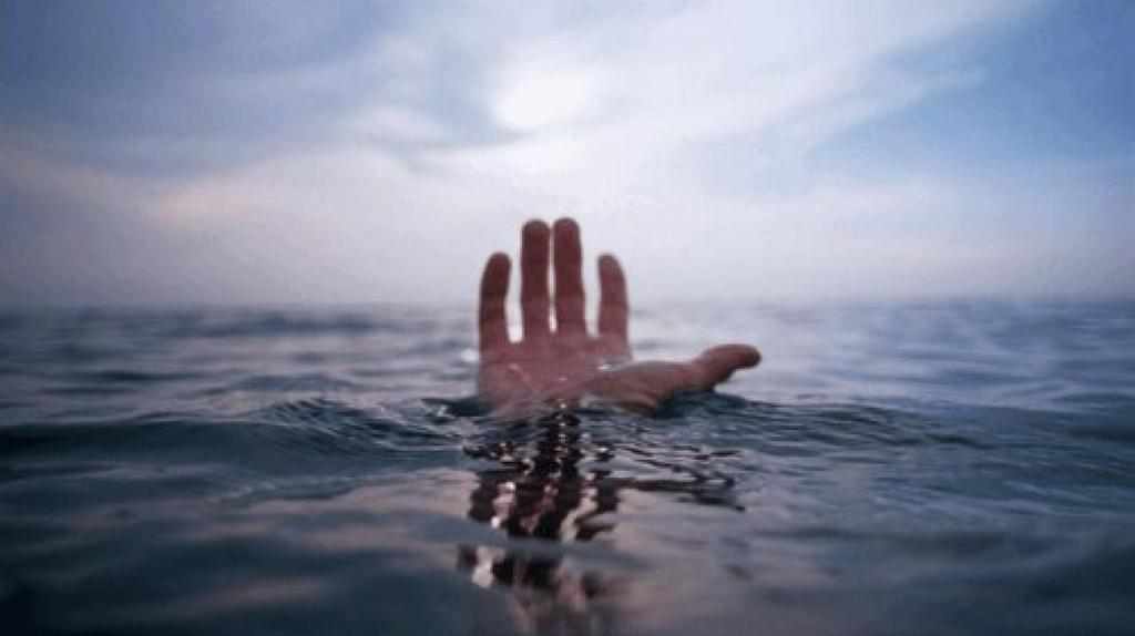 У Кобеляках місцеві дістали з води потонулого чоловіка