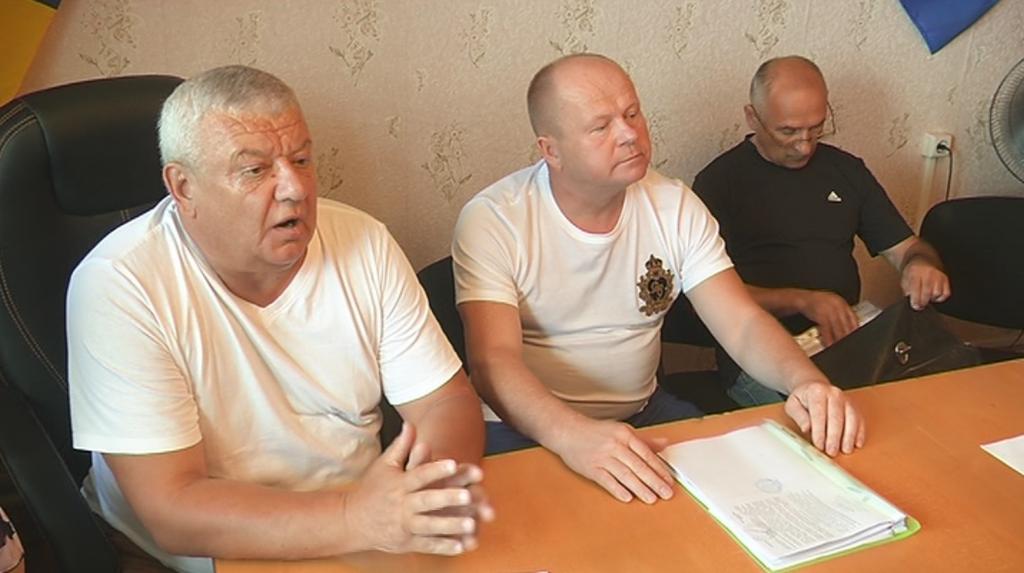 Представники ПАФ «Подоляка» та місцеві мешканці обговорювали створення вольєрного господарства на території Новоселівки