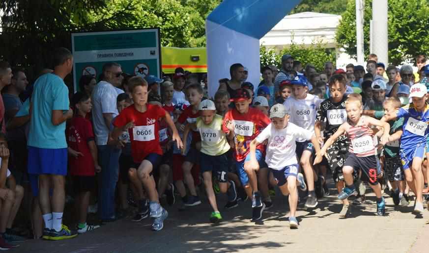 Сотні учасників від дошкільнят до ветеранів спорту: у Полтаві провели «Олімпійський день». ФОТО, ВІДЕО 