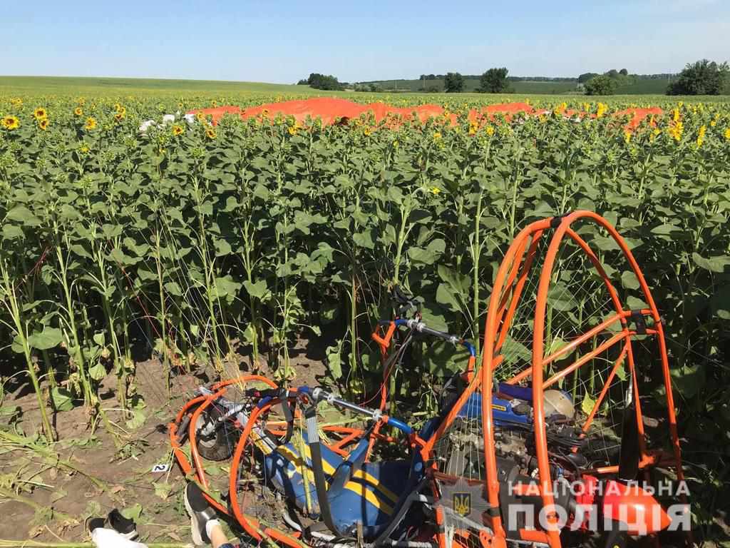 На Полтавщині впав дельтаплан: загинули люди. ВІДЕО