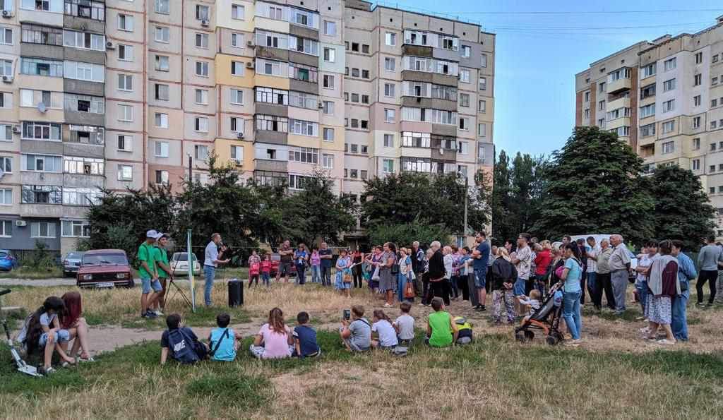 Передвиборча агітація слуги народу, кандидата в народні депутати (округ №145) Олега ПЕТРОВЦЯ зникає серед білого дня