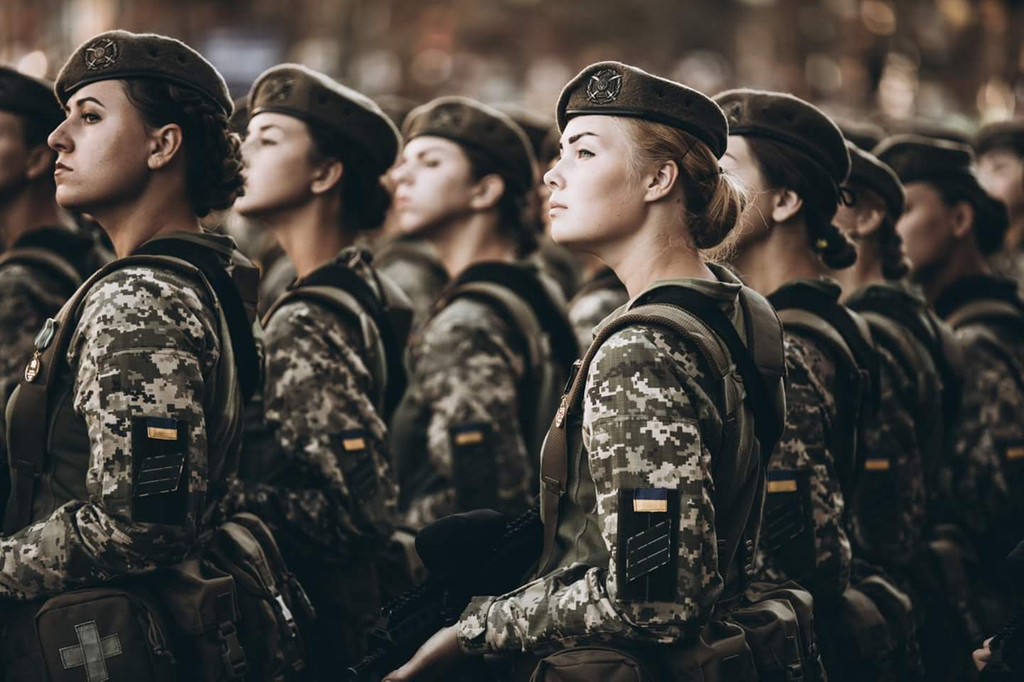 Професія військовослужбовиця: про права жінок у лавах Збройних сил України