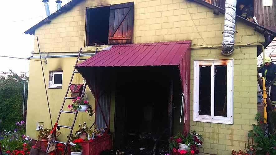 На Полтавщині під ранок горів будинок: загинула господарка