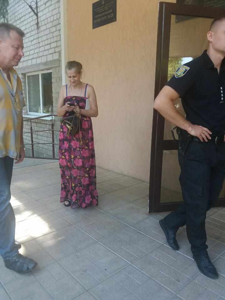 Спроба винести бюлетені та голосування під запис в блокноті: порушення під час виборів на Полтавщині. ВІДЕО