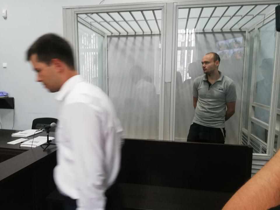 На Полтавщині підозрюваний у вбивстві батьків просив суд відпустити його під домашній арешт