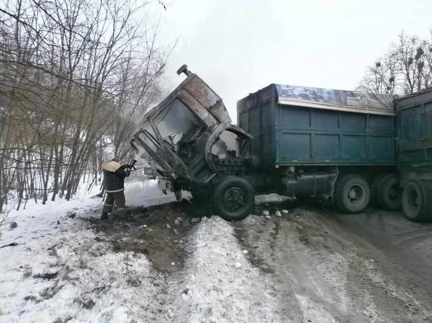На Полтавщині зайнялася вантажівка 