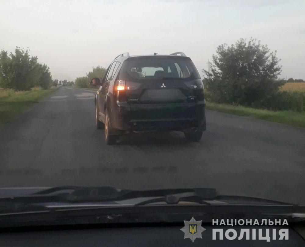 Патрульні в Полтавському районі врятували чоловіка, якому загрожувала небезпека за кермом