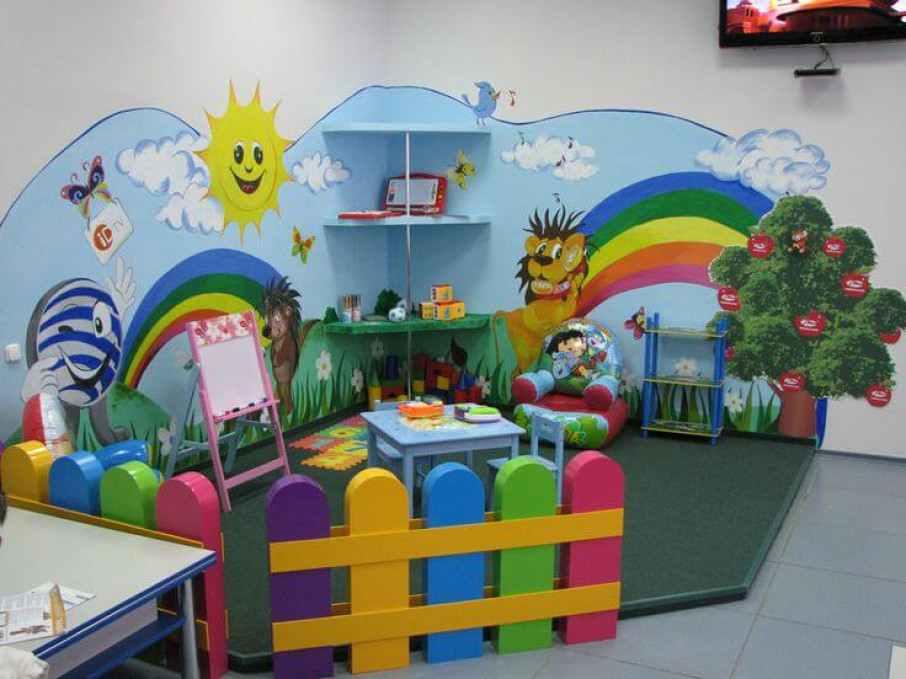 Мінрегіон розгляне доцільність проектування у поліклініках дитячих куточків