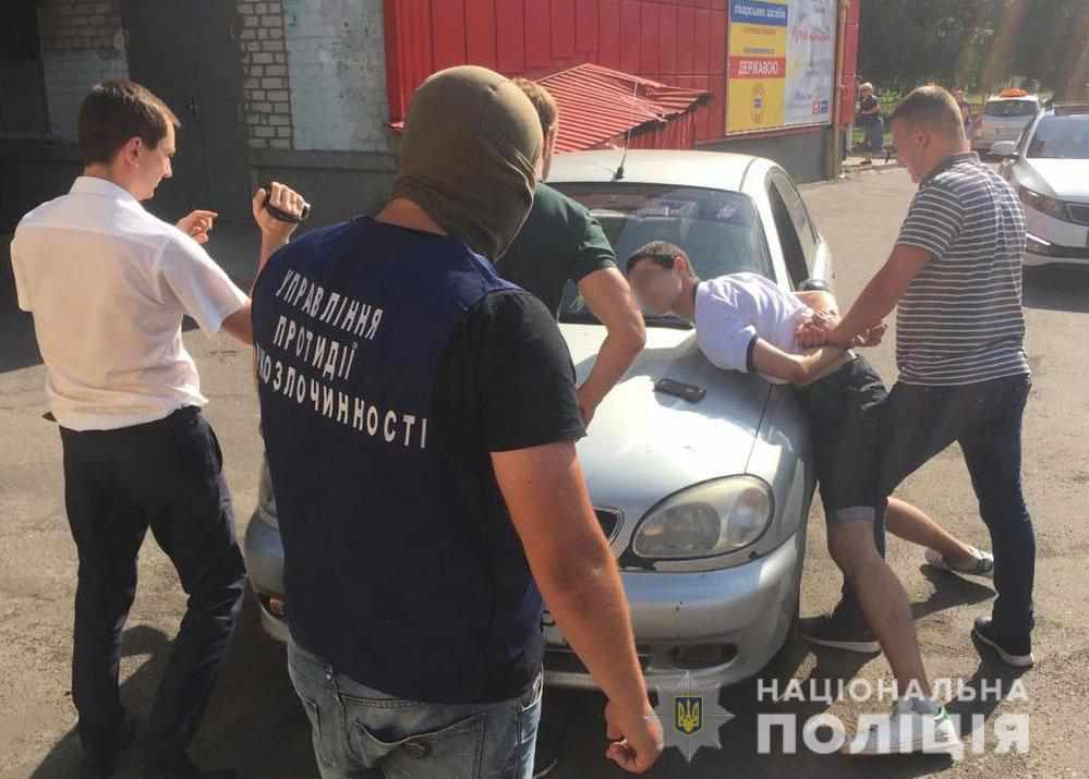 На Полтавщині у місті-курорті юнак торгував наркотиками