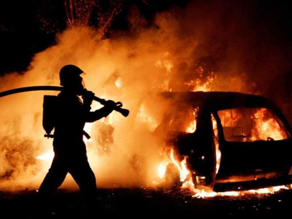 У Кременчуці вночі згорів автомобіль