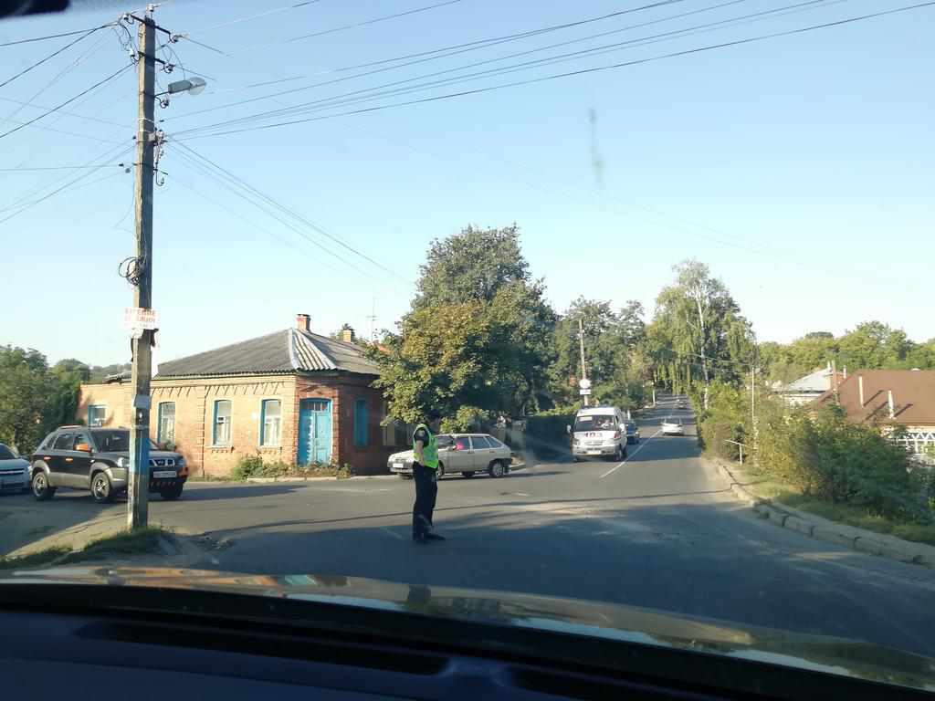 На  небезпечному перехресті Полтави працюватиме регулювальник, аби не було колапсу