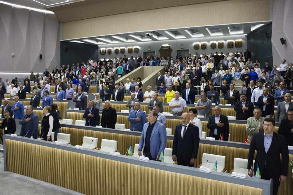 Сутички, образи та погрози: у Полтаві триває сесія обласної ради. ТРАНСЛЯЦІЯ