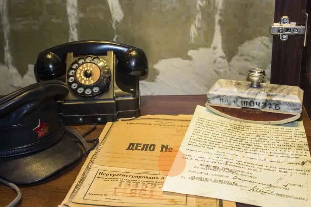 Розсекречені документи, засоби для прослуховування та трофеї зі спецзавдань: про експозицію полтавського музею СБУ