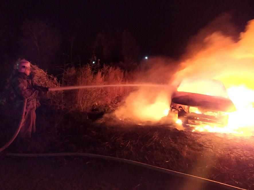 На Полтавщині горів легковик