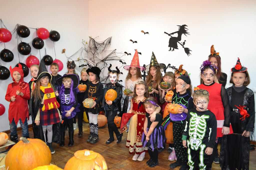 Понад півсотні дітлахів відсвяткували Гелловін разом з Полтавським ОМЦ. ФОТО