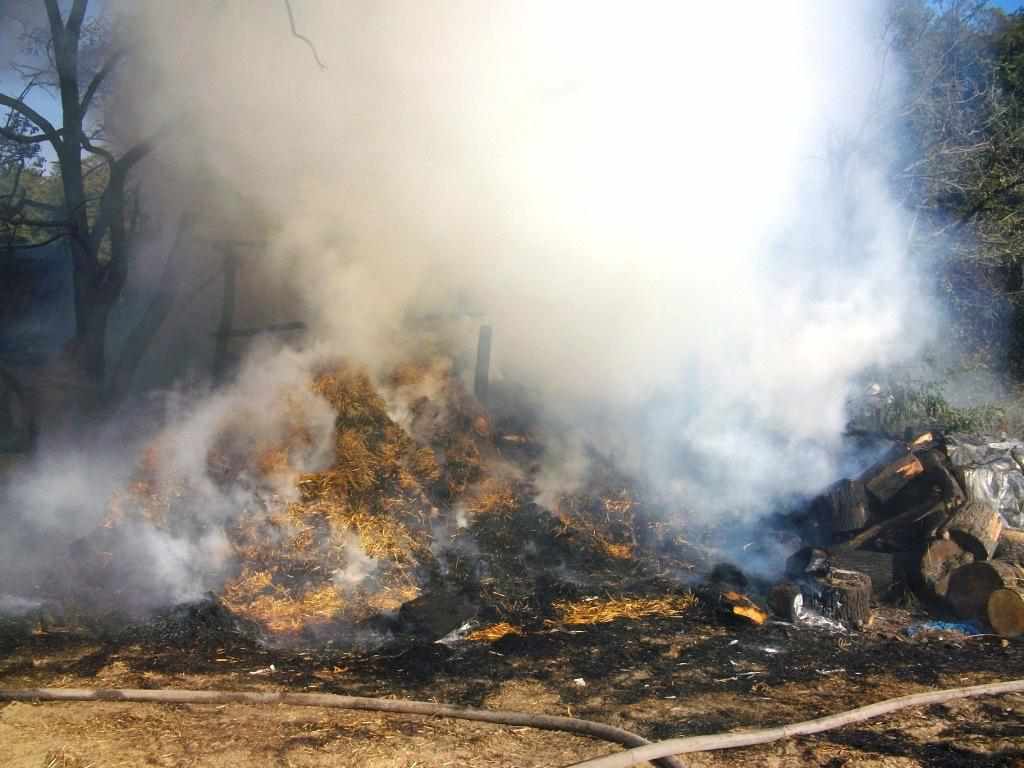 На Полтавщині в людей згоріло понад чотири тонни сіна