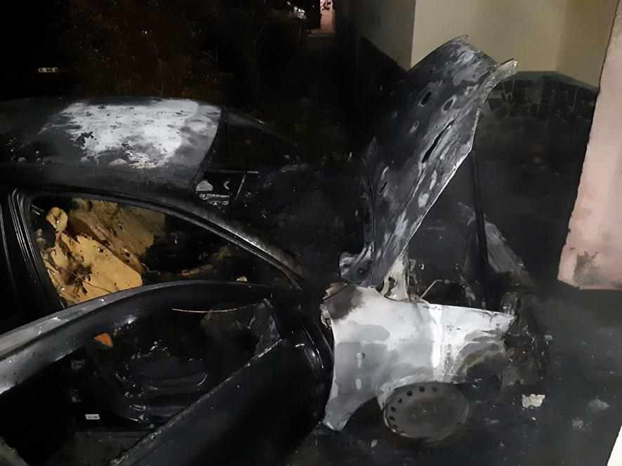 У Полтаві на «Леваді» згоріло авто