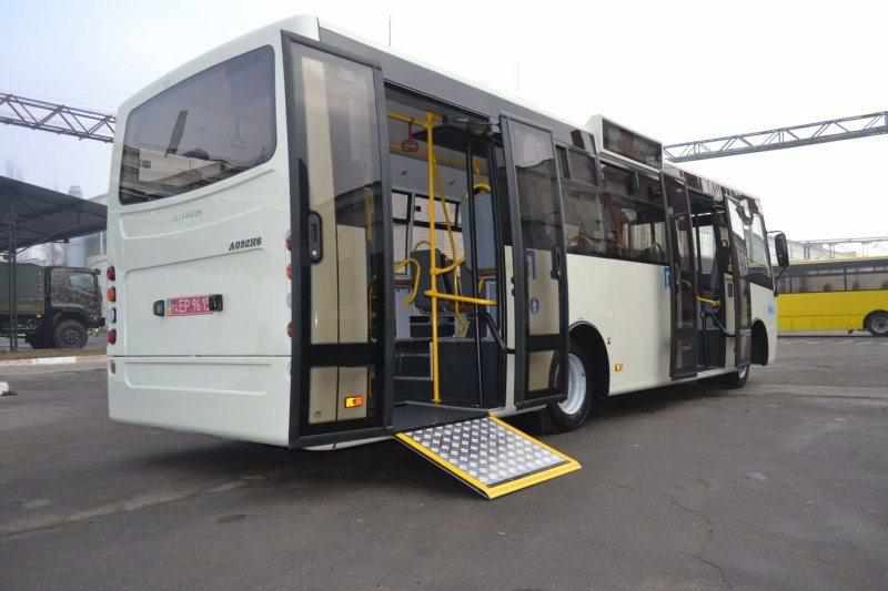 Одинадцять нових комунальних автобусів вийдуть на маршрути Полтави