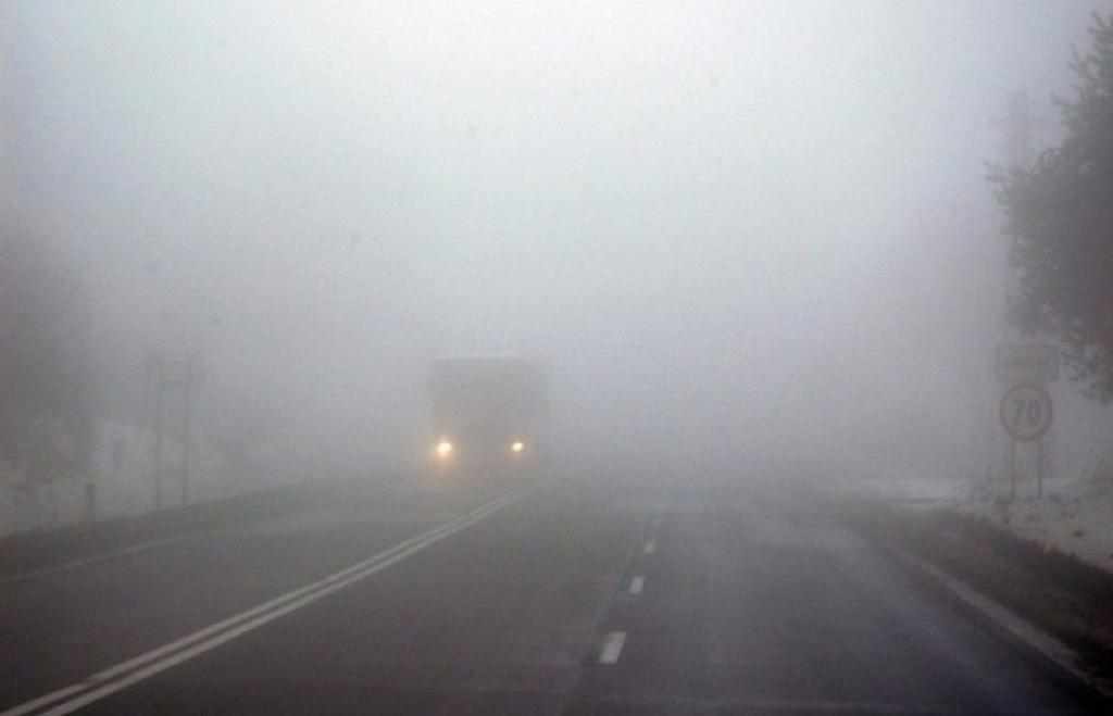 Полтавців закликають бути обережними на дорозі через сильнй туман
