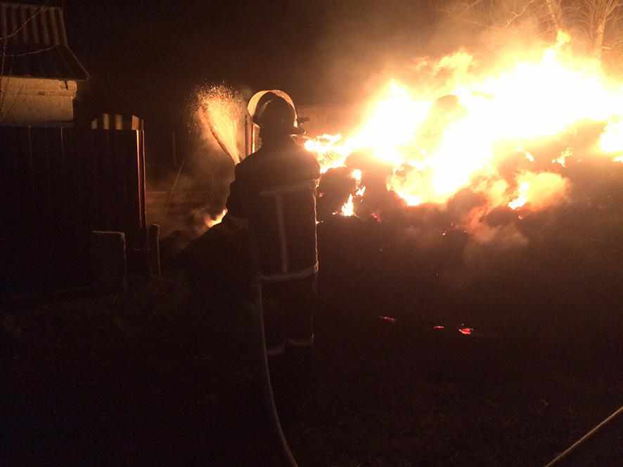 На Полтавщині в людей згоріло 15 тонн сіна