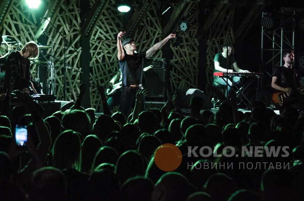 «У вас як вдома»: «Бумбокс» відіграв у Полтаві грандіозний концерт. ФОТО 