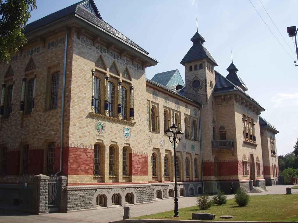 Зросли ціни на екскурсійні квитки у Полтавському краєзнавчому музеї