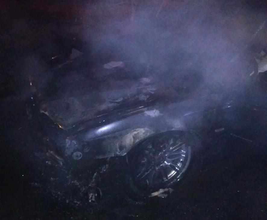 У центрі Полтави згорів легковик BMW-525: поліція проводить розслідування