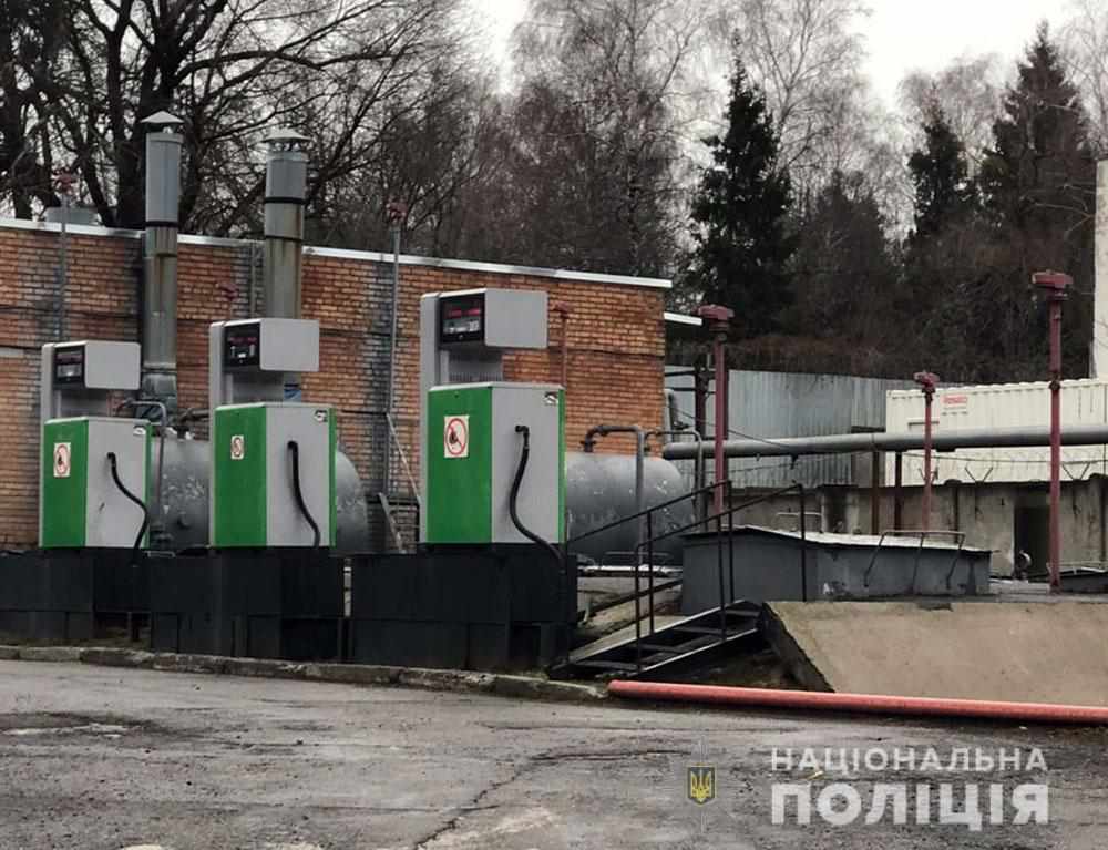 На Полтавщині посадовці газопромислового управління привласнювали пальне
