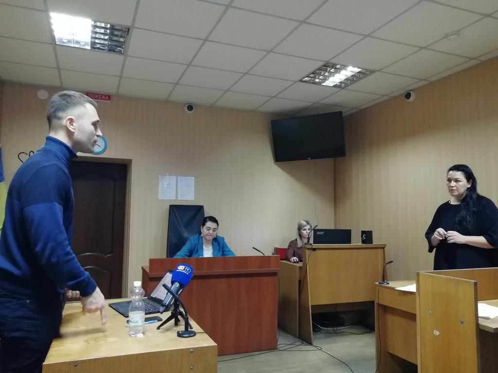 У Полтаві суд повернув машину Наталії Саєнко, а справу про ненадання допомоги Артему Левченку закрили. ФОТО